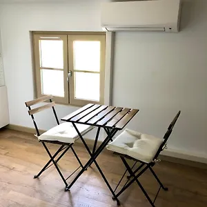 https://logement-neuf-et-climatise-au-coeur-du-village.fr-provencehotel.com